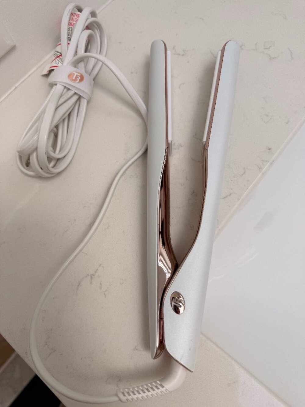 T3 Single Pass StyleMax Professional 1" Flat Iron with Custom Heat Automation